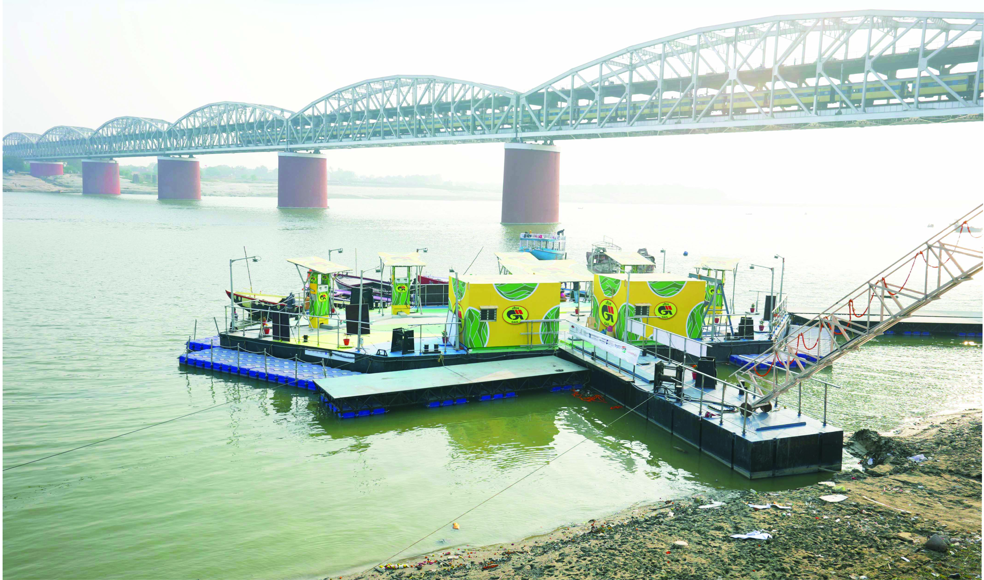Floating CNG Station at  Varanasi